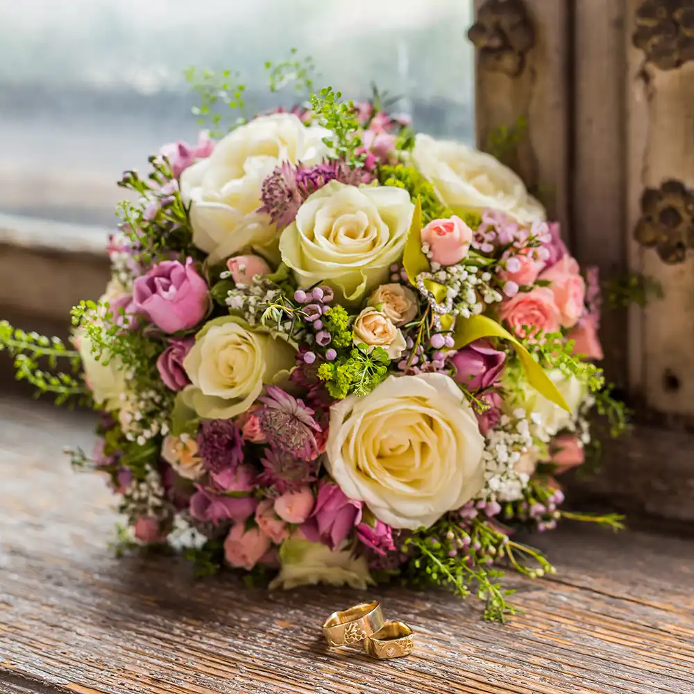 Hochzeitsstraus mit Ring